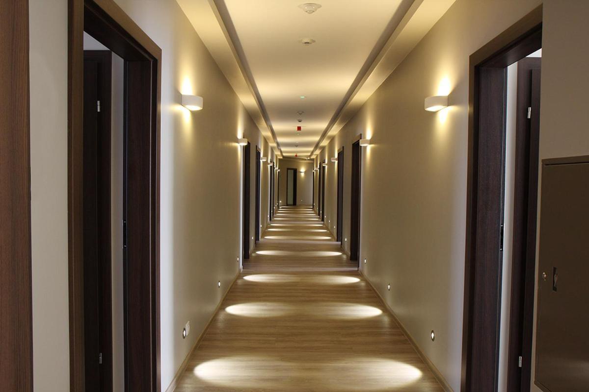 Malinowy Dwor Wieluń Esterno foto